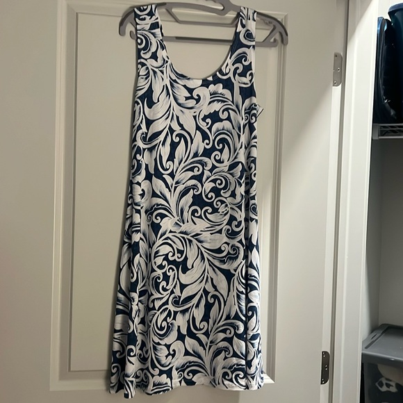 Fashque Studio Princess Seamed Dress - embroidered - Picture 2 of 8